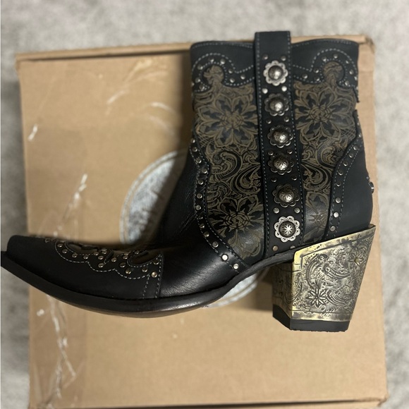 Double D Ranch Black and Silver Heeled Boots - Picture 3 of 12